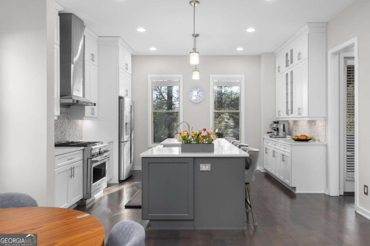 823 Canterbury Overlook Atlanta GA 30324