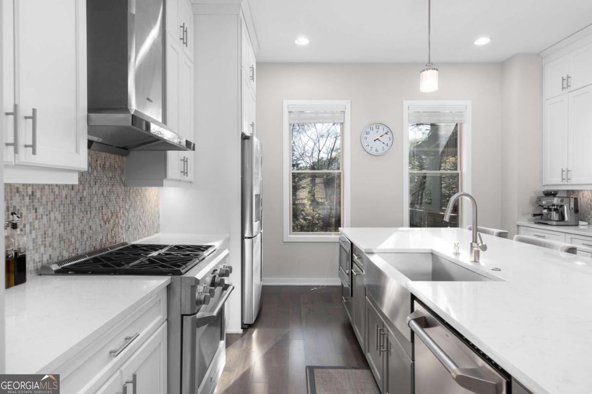 823 Canterbury Overlook Atlanta GA 30324