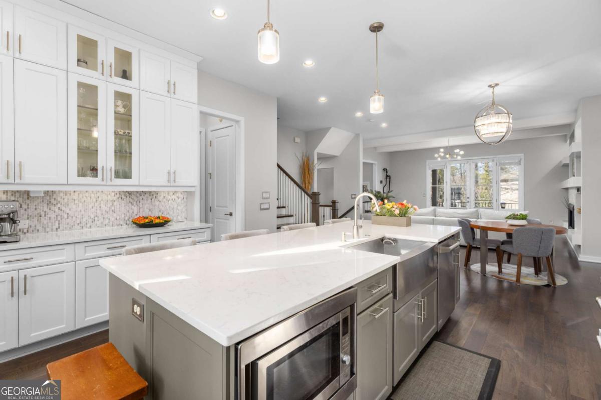 823 Canterbury Overlook Atlanta GA 30324