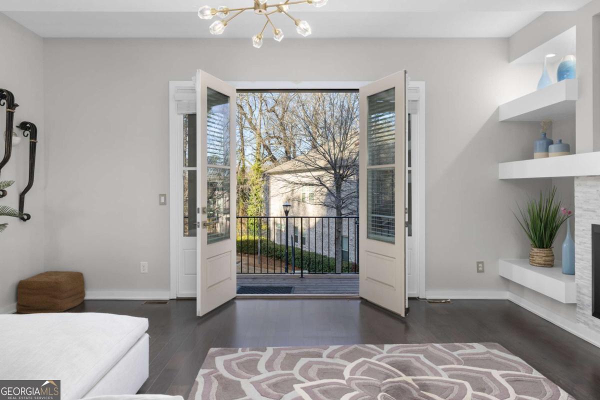 823 Canterbury Overlook Atlanta GA 30324