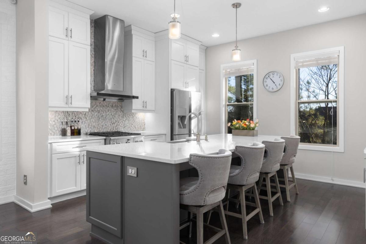 823 Canterbury Overlook Atlanta GA 30324