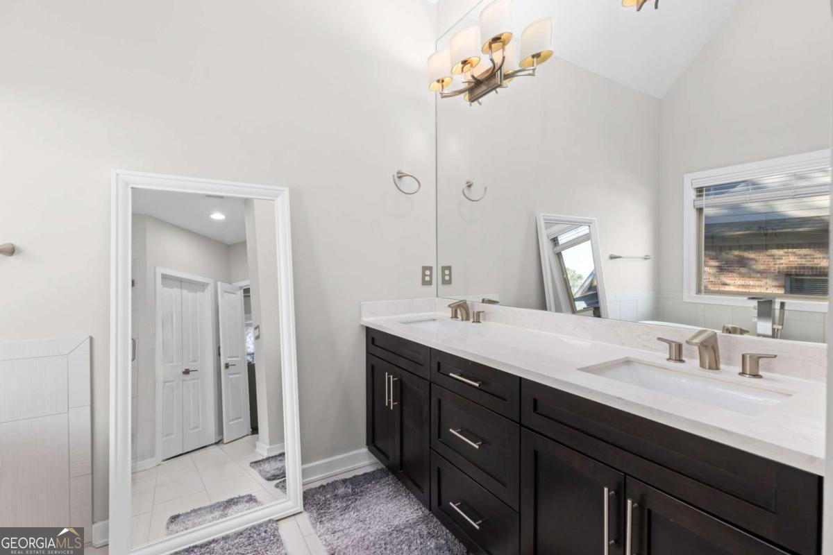 823 Canterbury Overlook Atlanta GA 30324