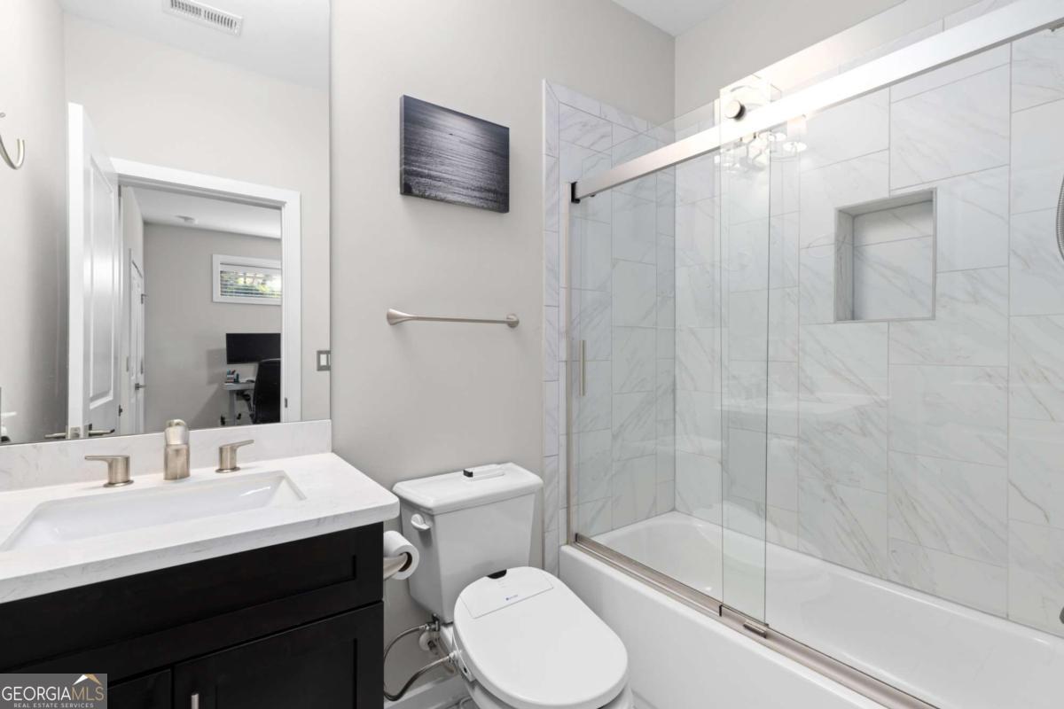 823 Canterbury Overlook Atlanta GA 30324