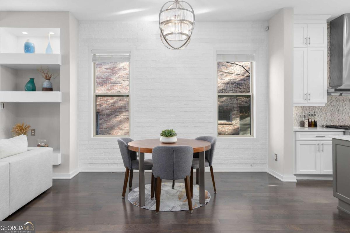 823 Canterbury Overlook Atlanta GA 30324