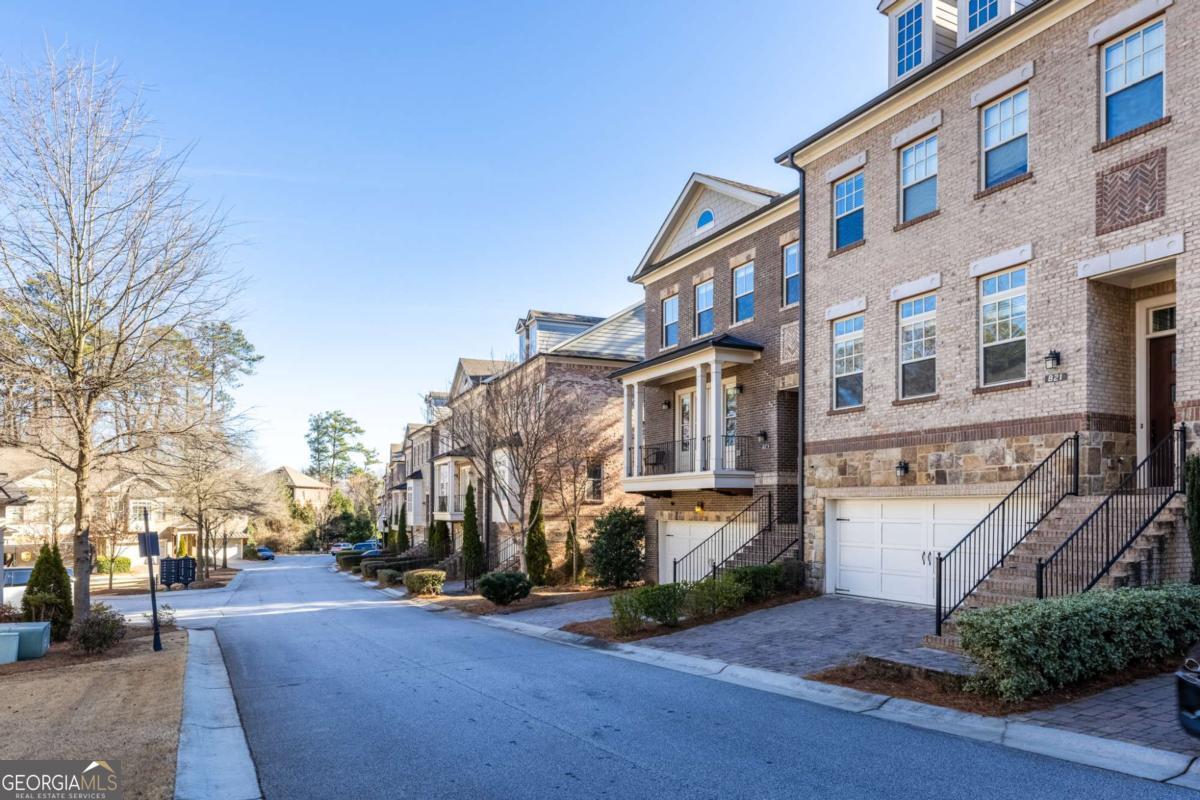 823 Canterbury Overlook Atlanta GA 30324