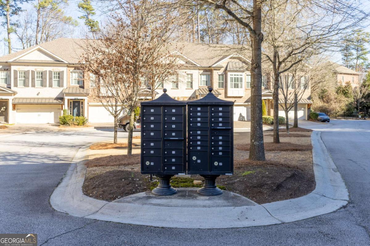 823 Canterbury Overlook Atlanta GA 30324