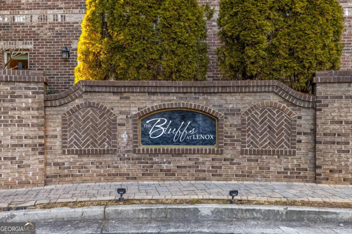823 Canterbury Overlook Atlanta GA 30324