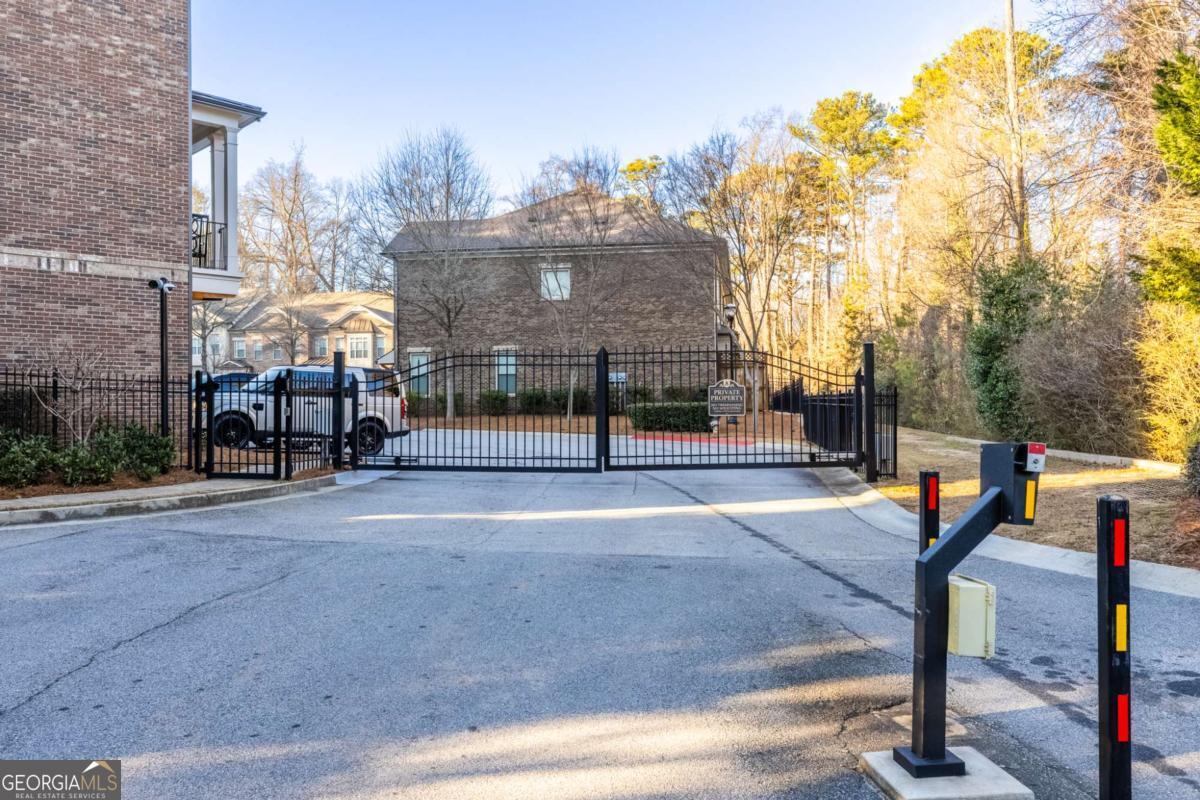 823 Canterbury Overlook Atlanta GA 30324