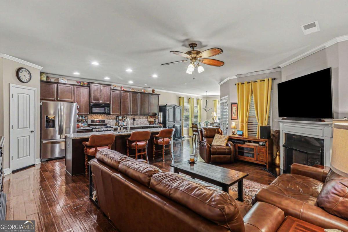 194 Hawthorne Ridge Circle Dallas GA 30132