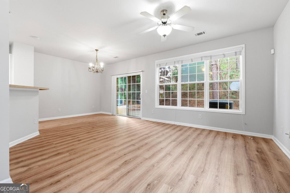 1006 Ivydale Circle Lawrenceville GA 30045