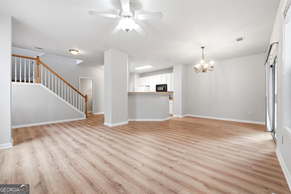 1006 Ivydale Circle Lawrenceville GA 30045