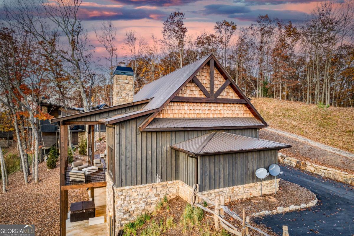 18 Wawayanda Drive Mineral Bluff GA 30559