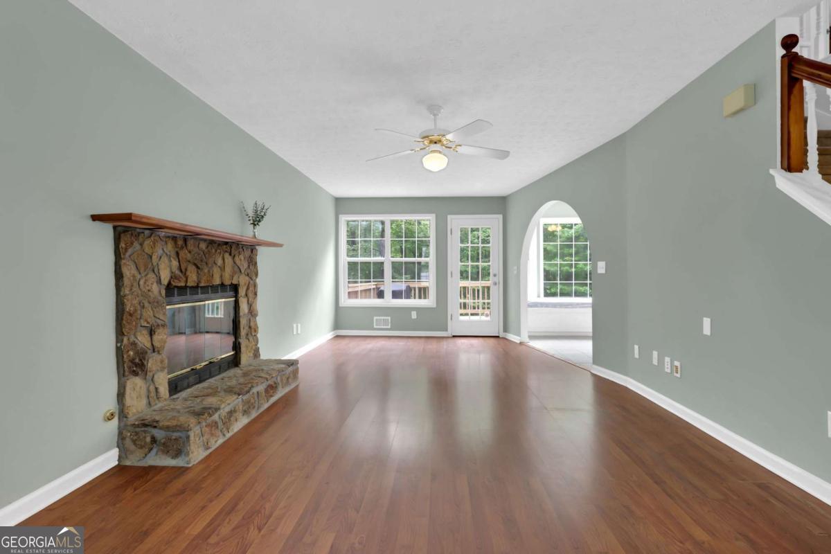 379 Creek Crossing Court Grayson GA 30017
