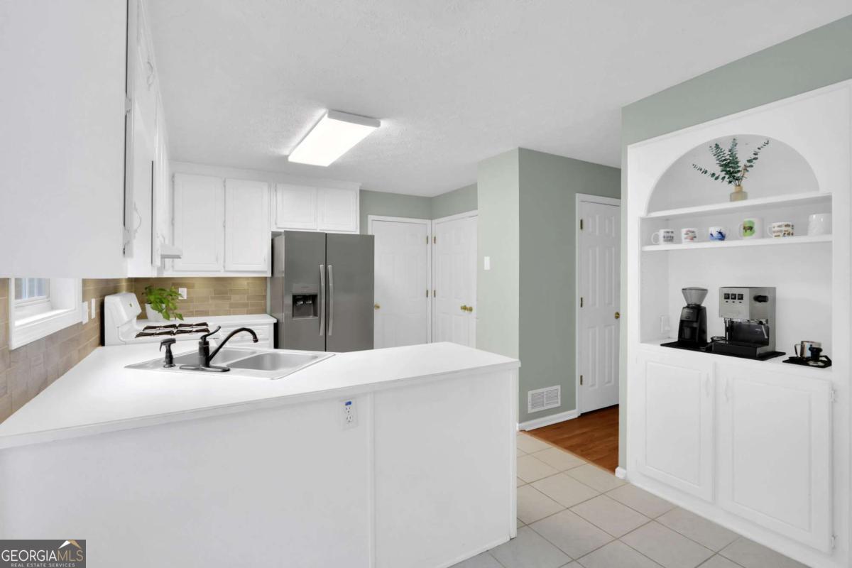 379 Creek Crossing Court Grayson GA 30017
