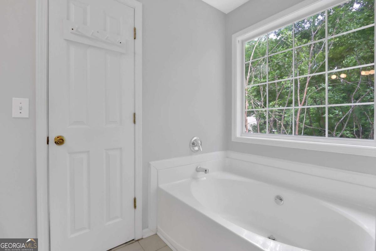 379 Creek Crossing Court Grayson GA 30017