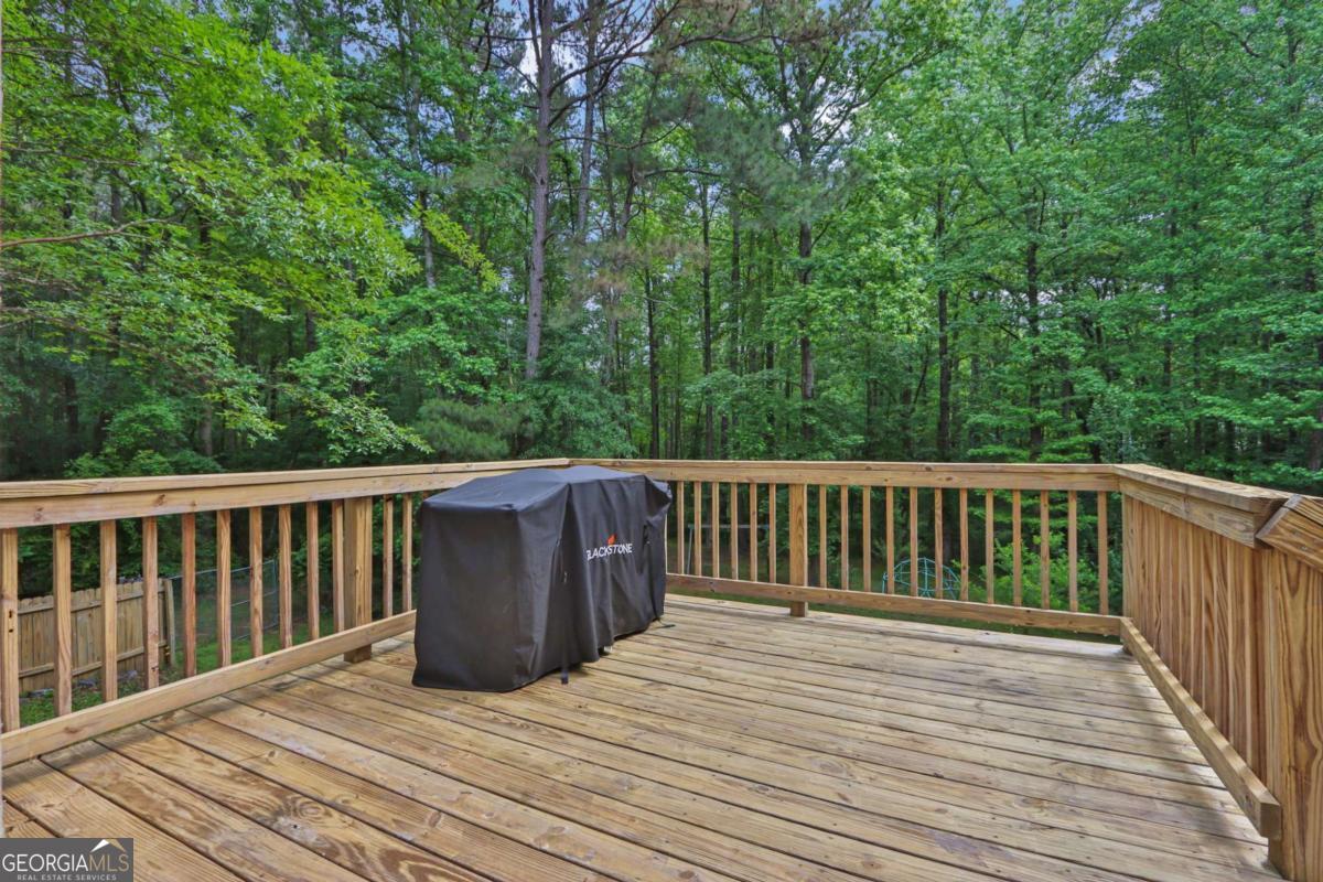 379 Creek Crossing Court Grayson GA 30017