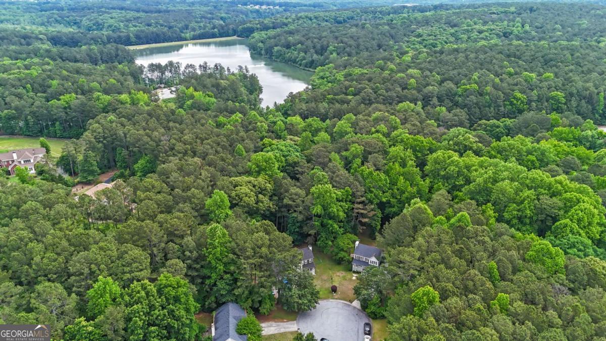 379 Creek Crossing Court Grayson GA 30017