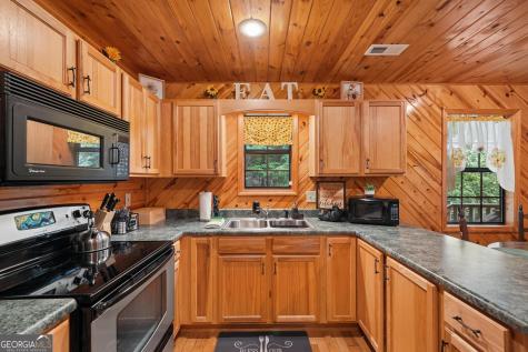 1130 Sutton Road Hiawassee GA 30546