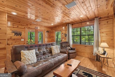 1130 Sutton Road Hiawassee GA 30546