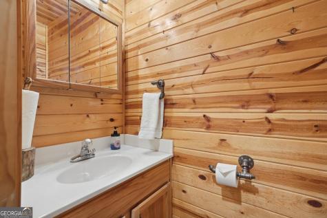 1130 Sutton Road Hiawassee GA 30546
