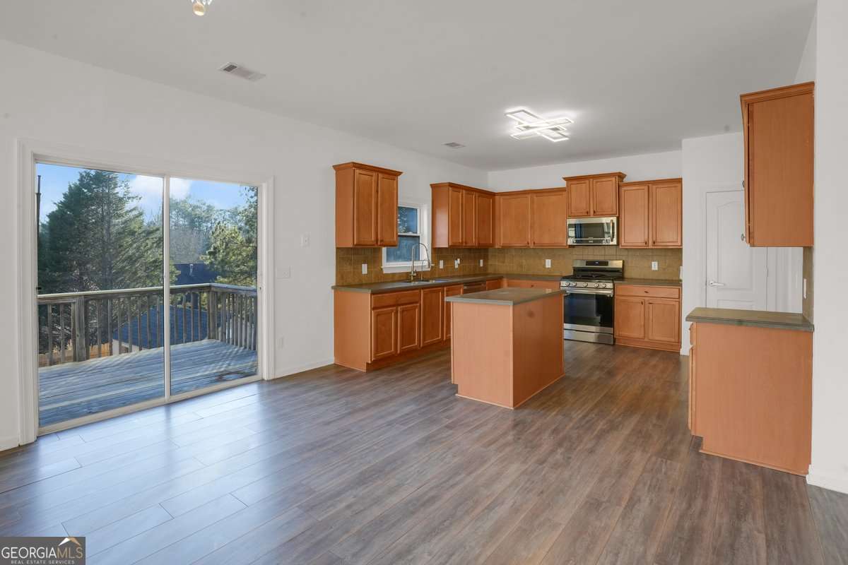 5280 Lakerock Way SW Atlanta GA 30331