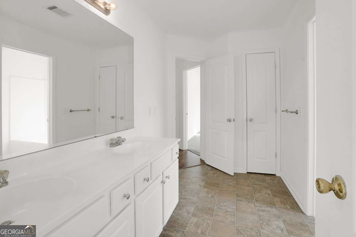 5280 Lakerock Way SW Atlanta GA 30331