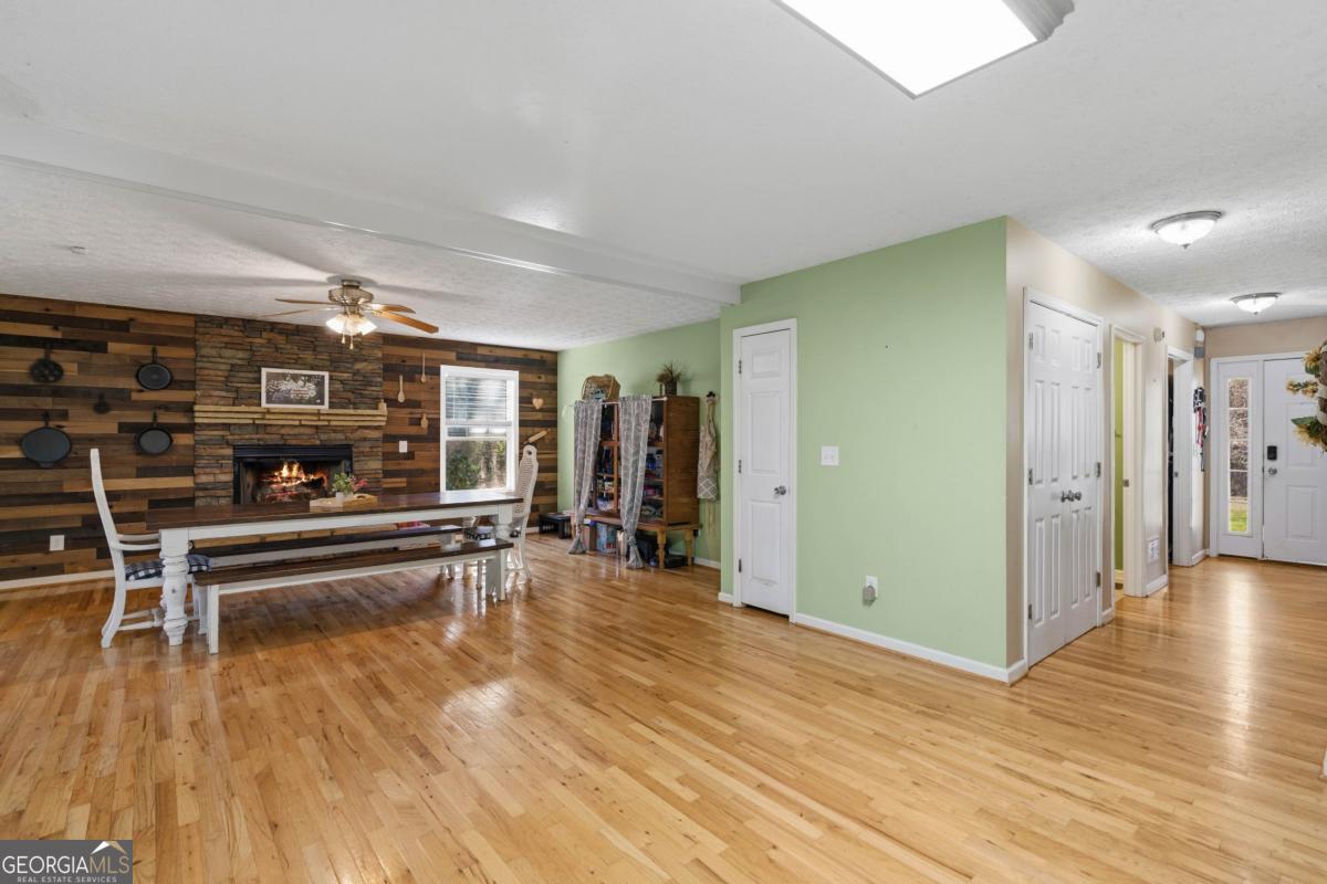 7540 County Line Road Lula GA 30554