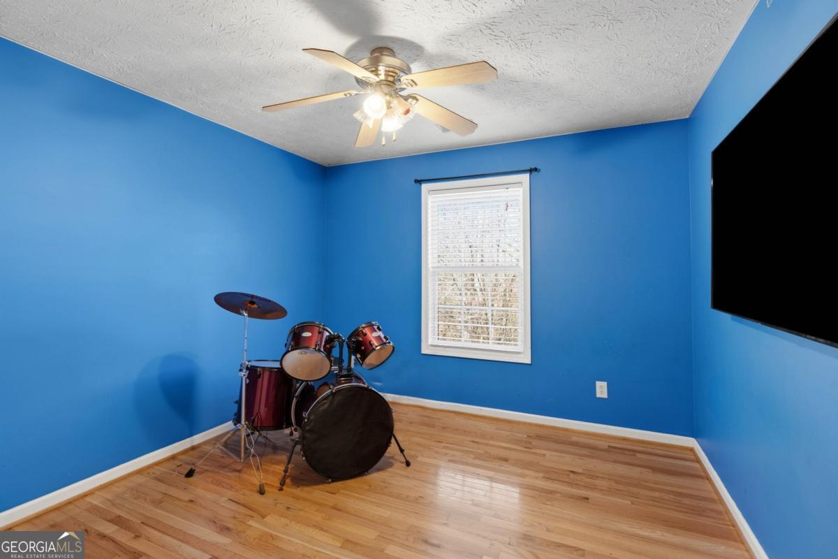 7540 County Line Road Lula GA 30554