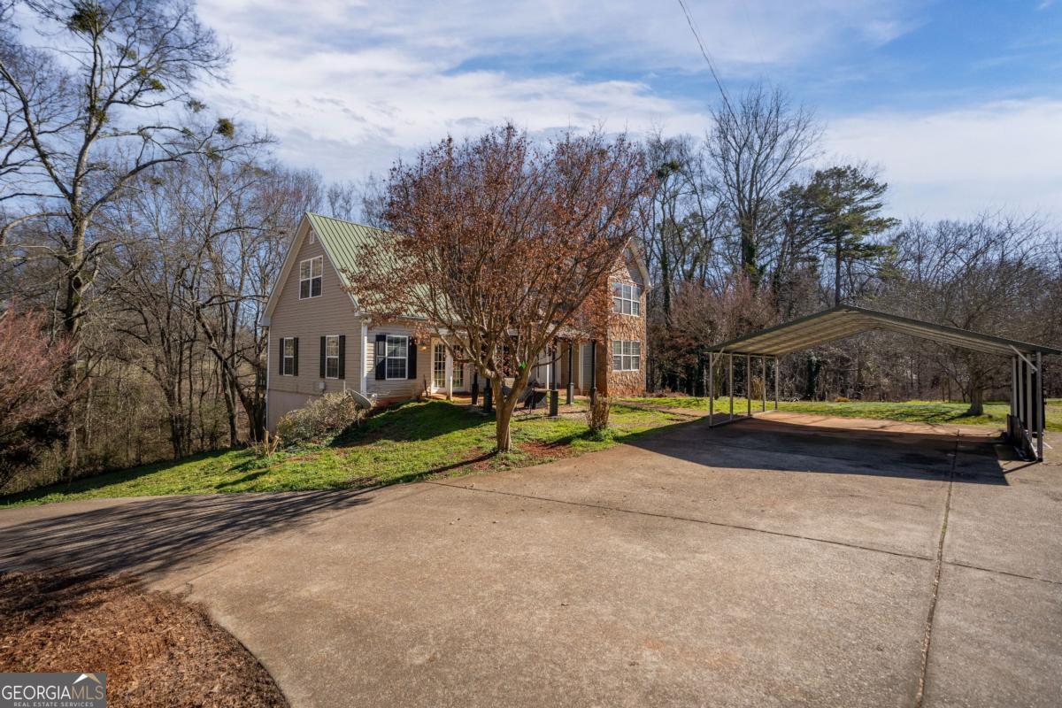 7540 County Line Road Lula GA 30554