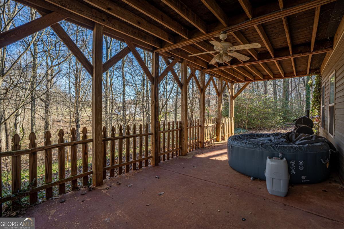 7540 County Line Road Lula GA 30554