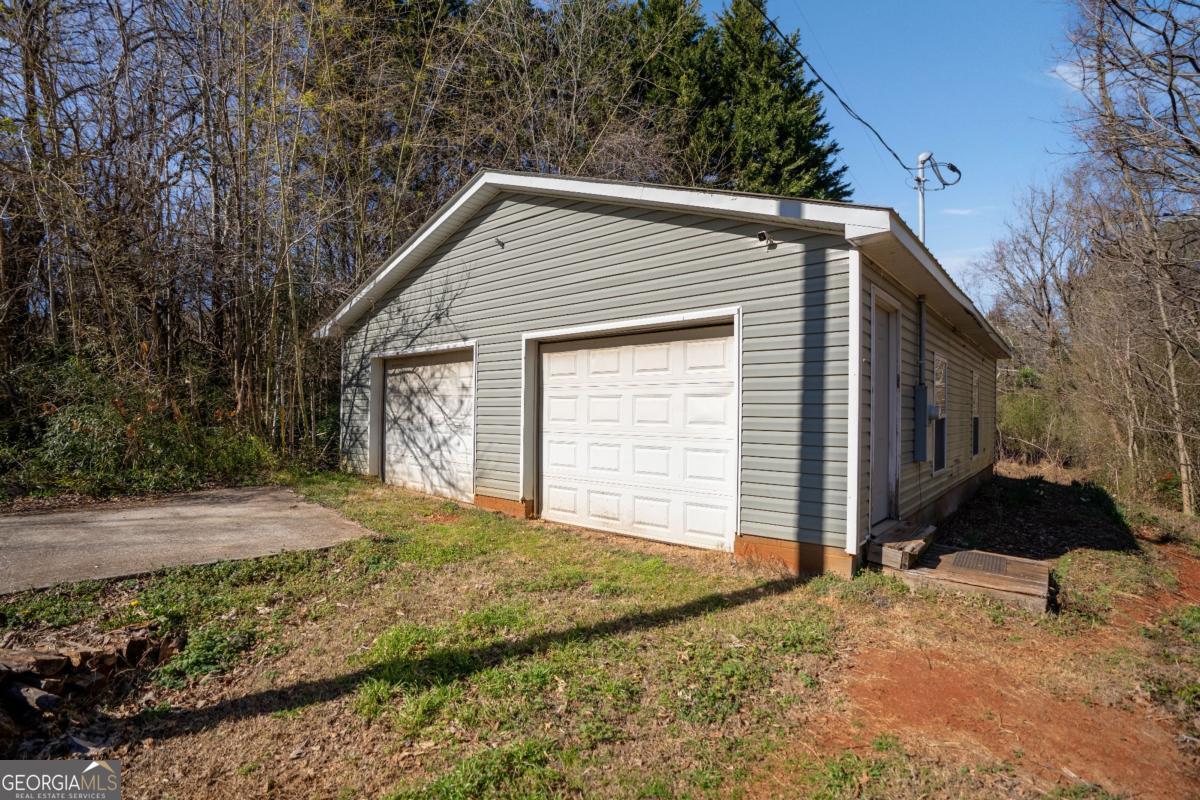 7540 County Line Road Lula GA 30554