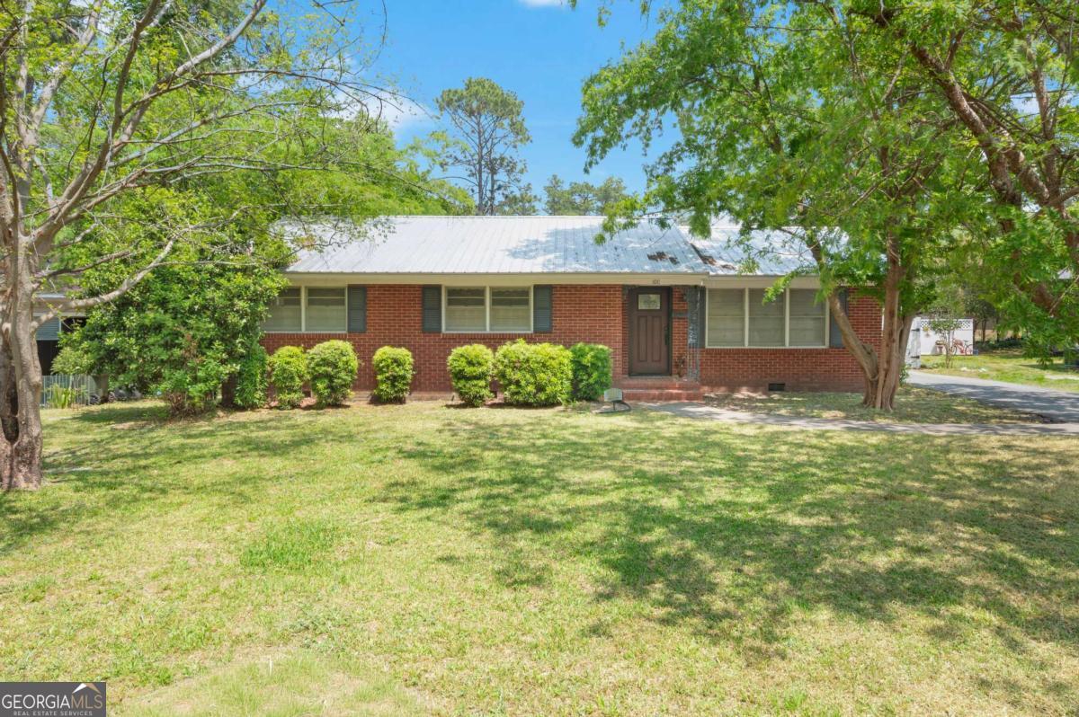 1011 Cherokee Circle Waycross GA 31501