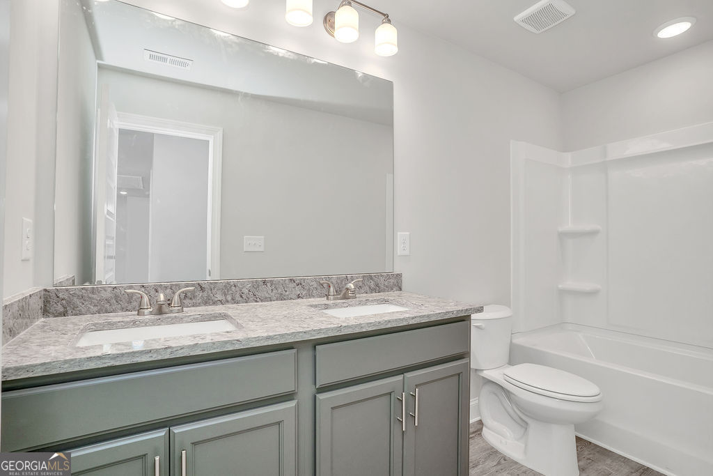 424 Chelsea Leigh Avenue Bonaire GA 31005