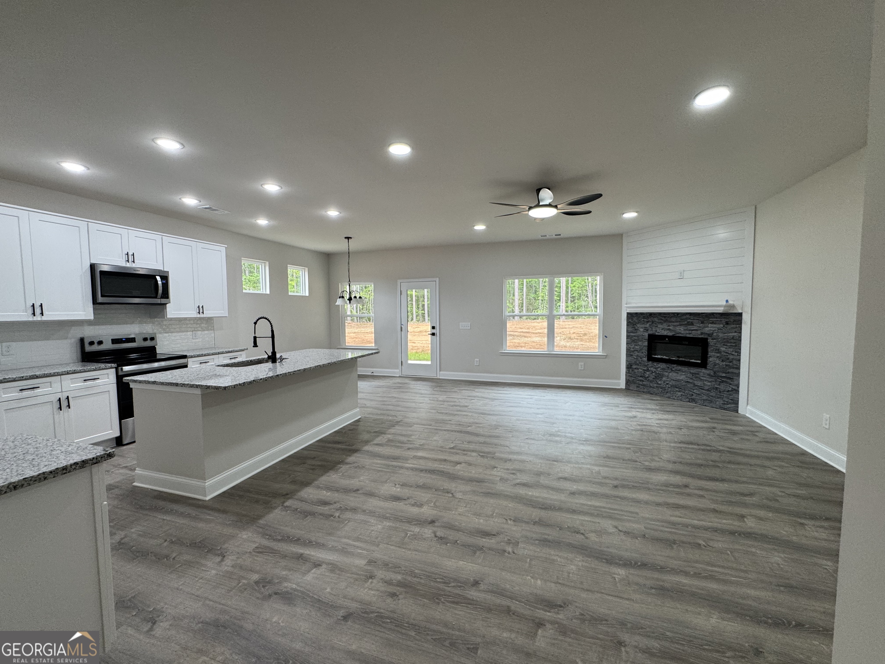 2113 N. Hicks Toccoa GA 30577