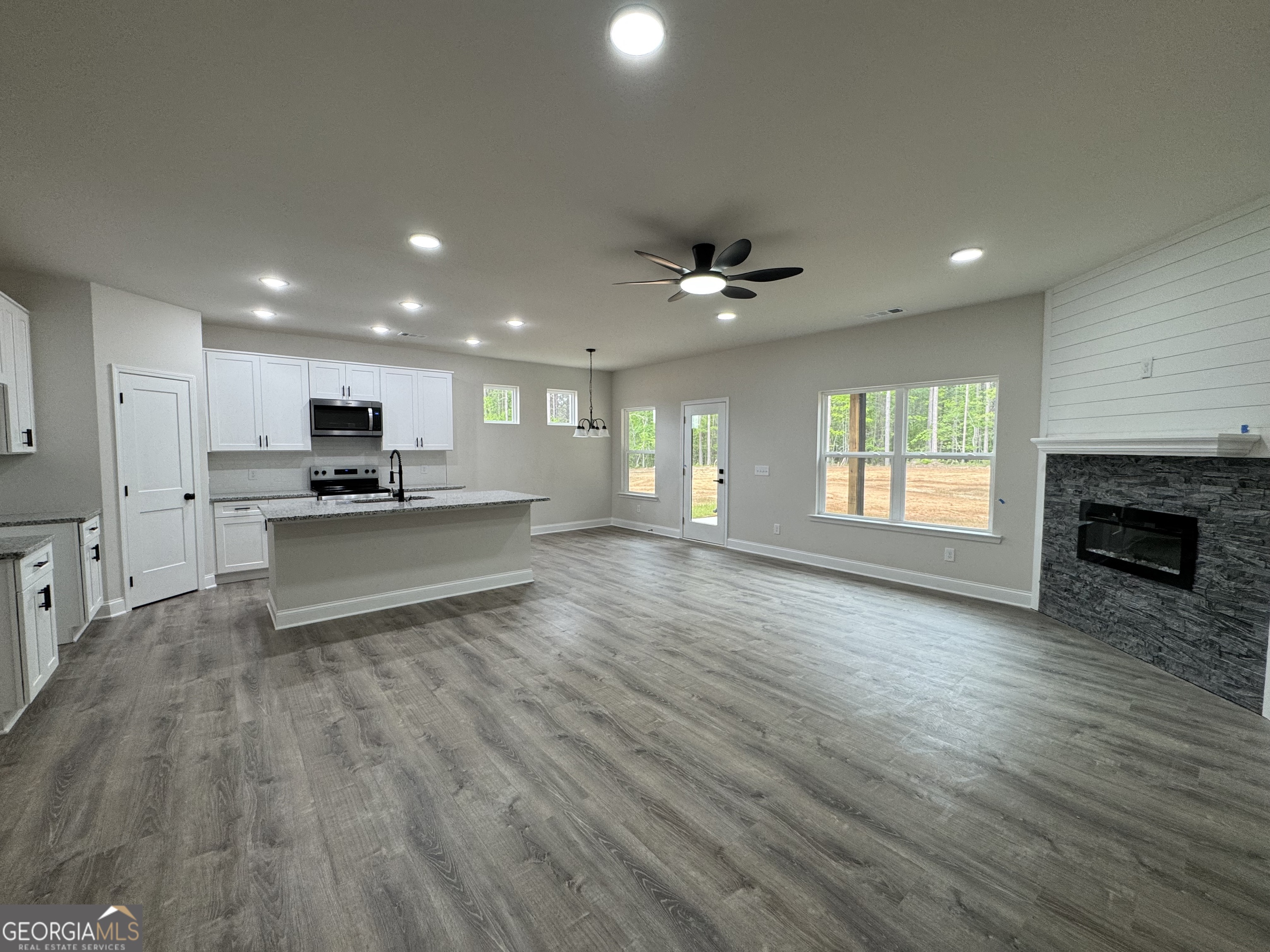 2113 N. Hicks Toccoa GA 30577