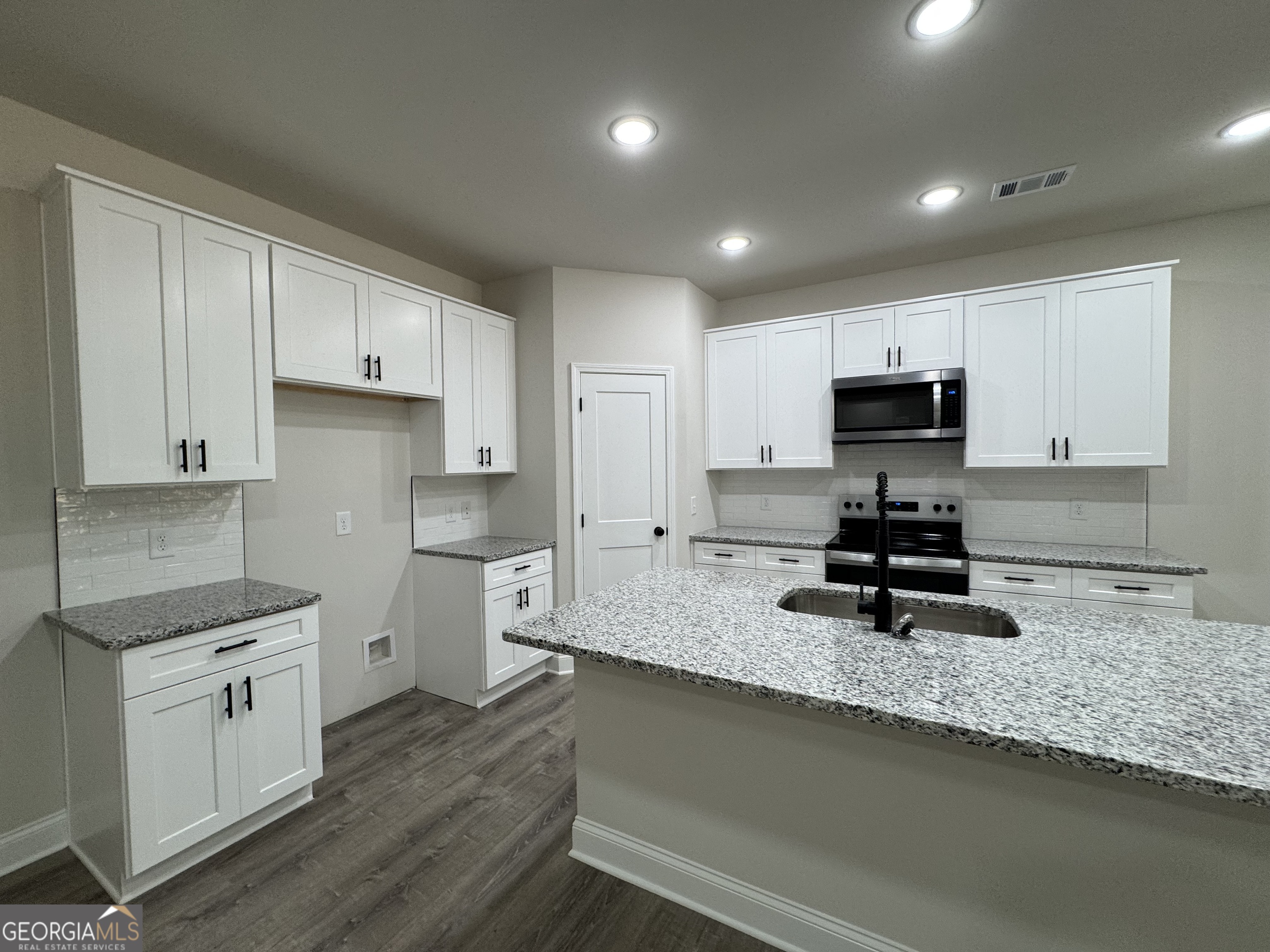 2113 N. Hicks Toccoa GA 30577