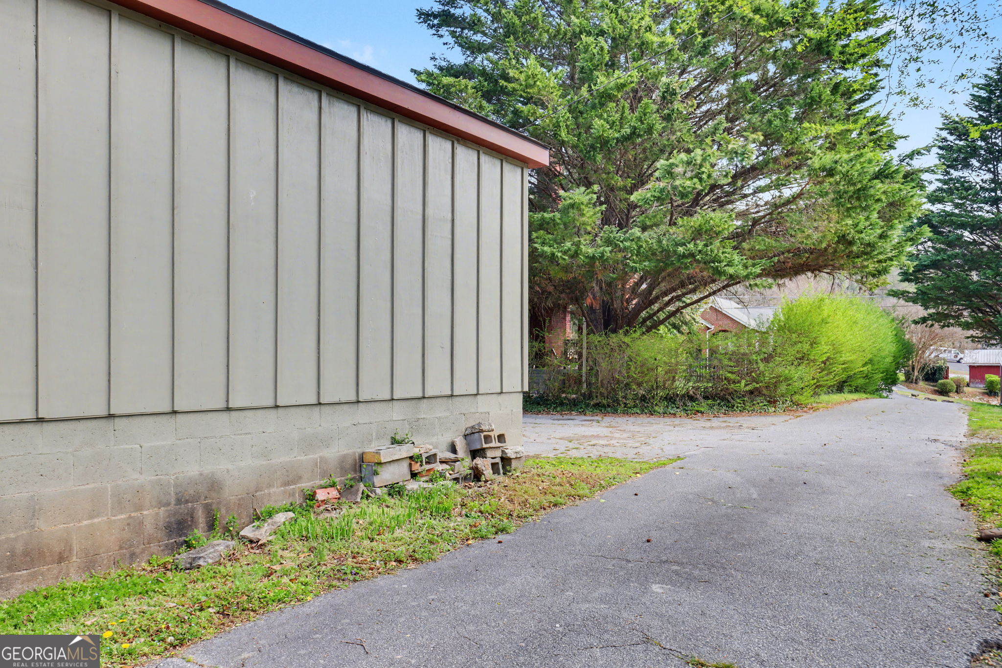 33 Maple Street Clayton GA 30525