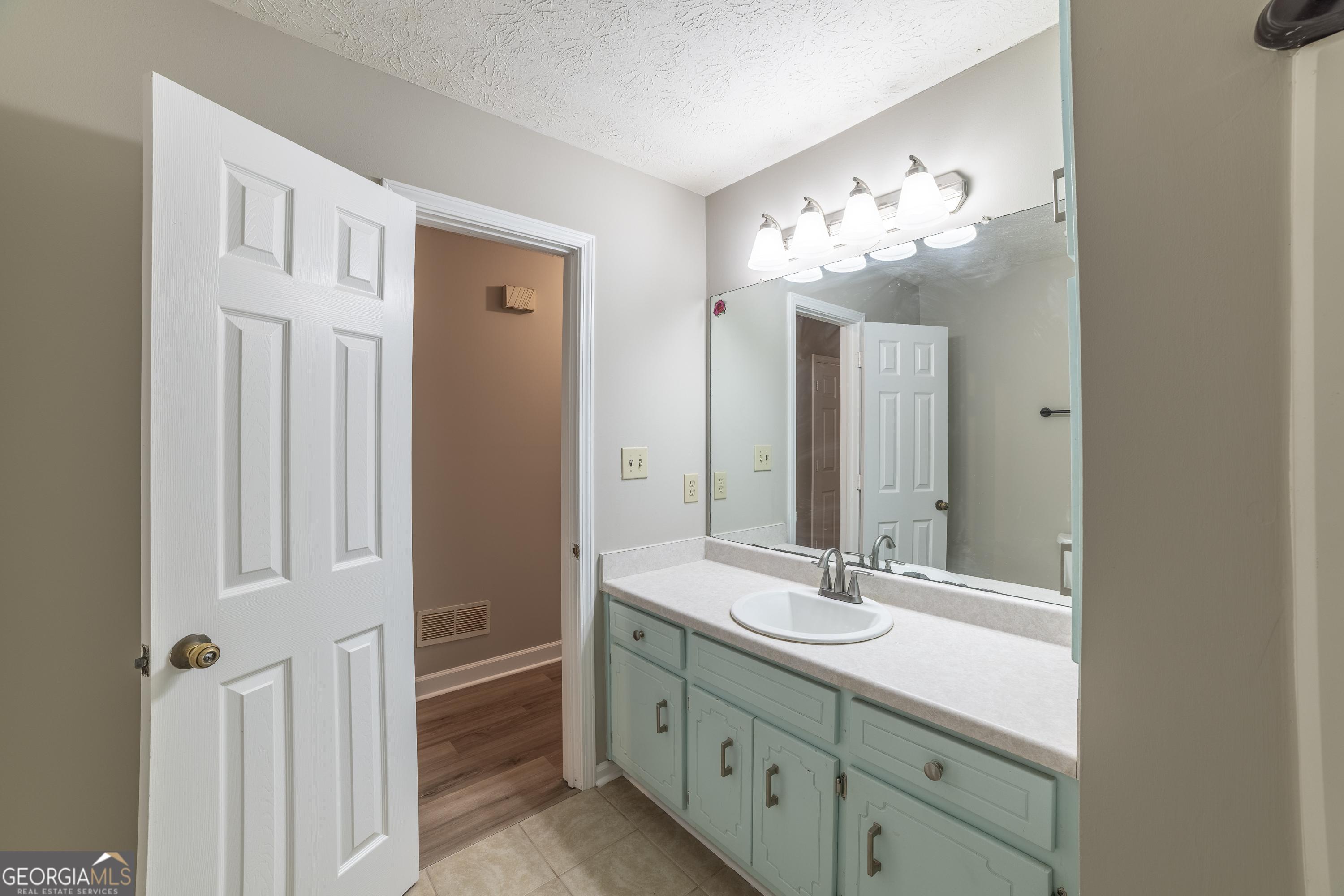 136 Creek Side Drive Mcdonough GA 30252