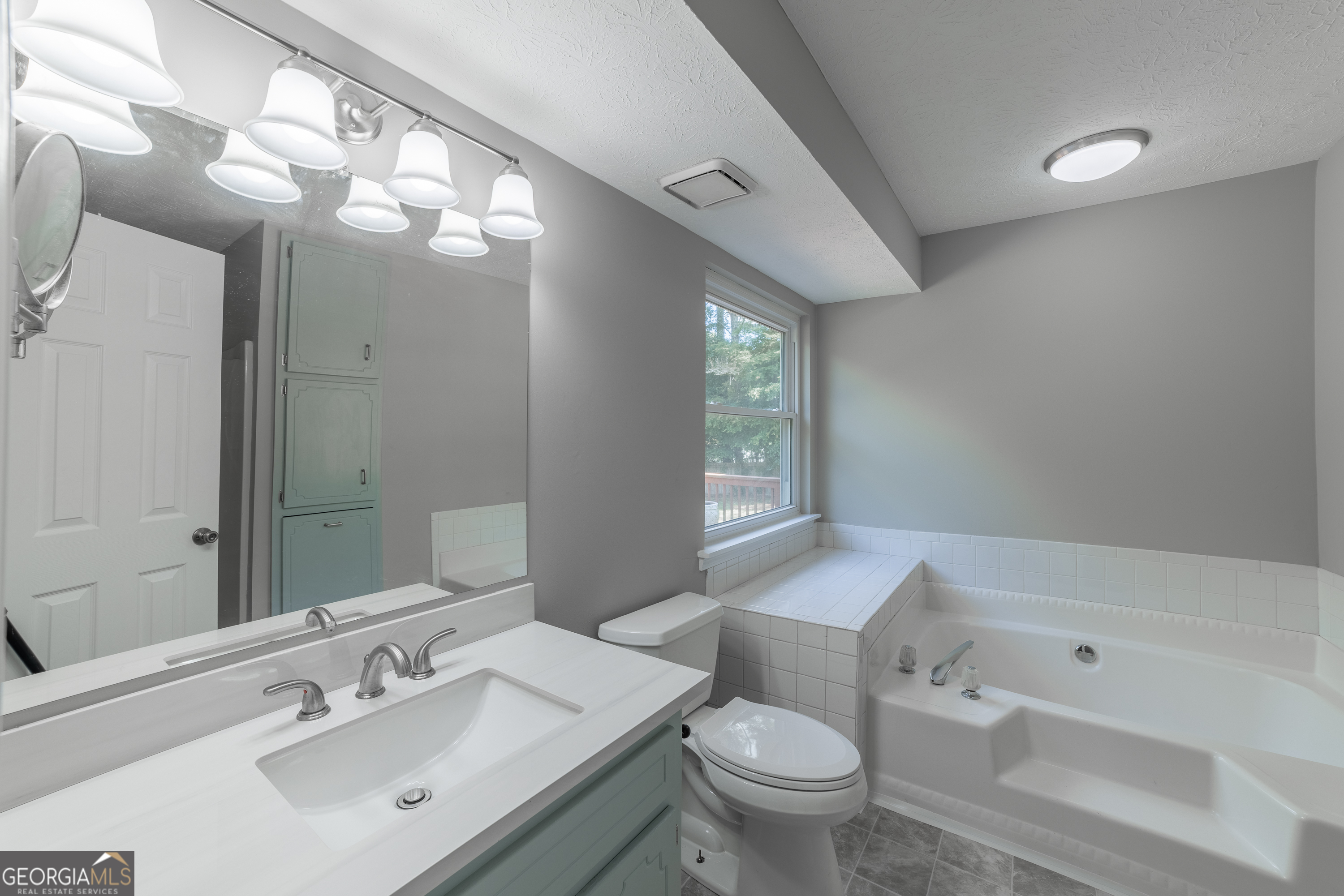 136 Creek Side Drive Mcdonough GA 30252