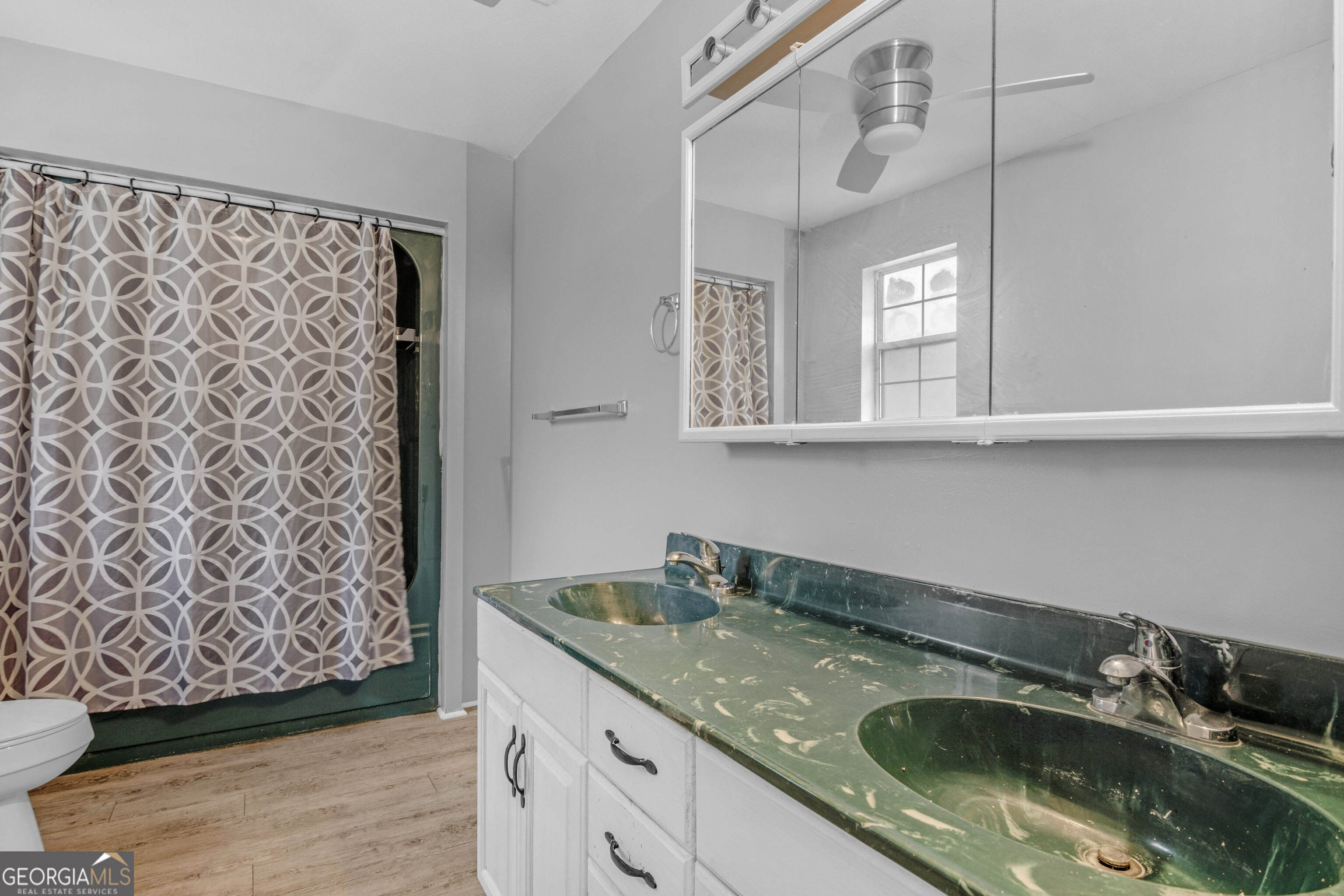 4240 White Tail Way Blackshear GA 31516