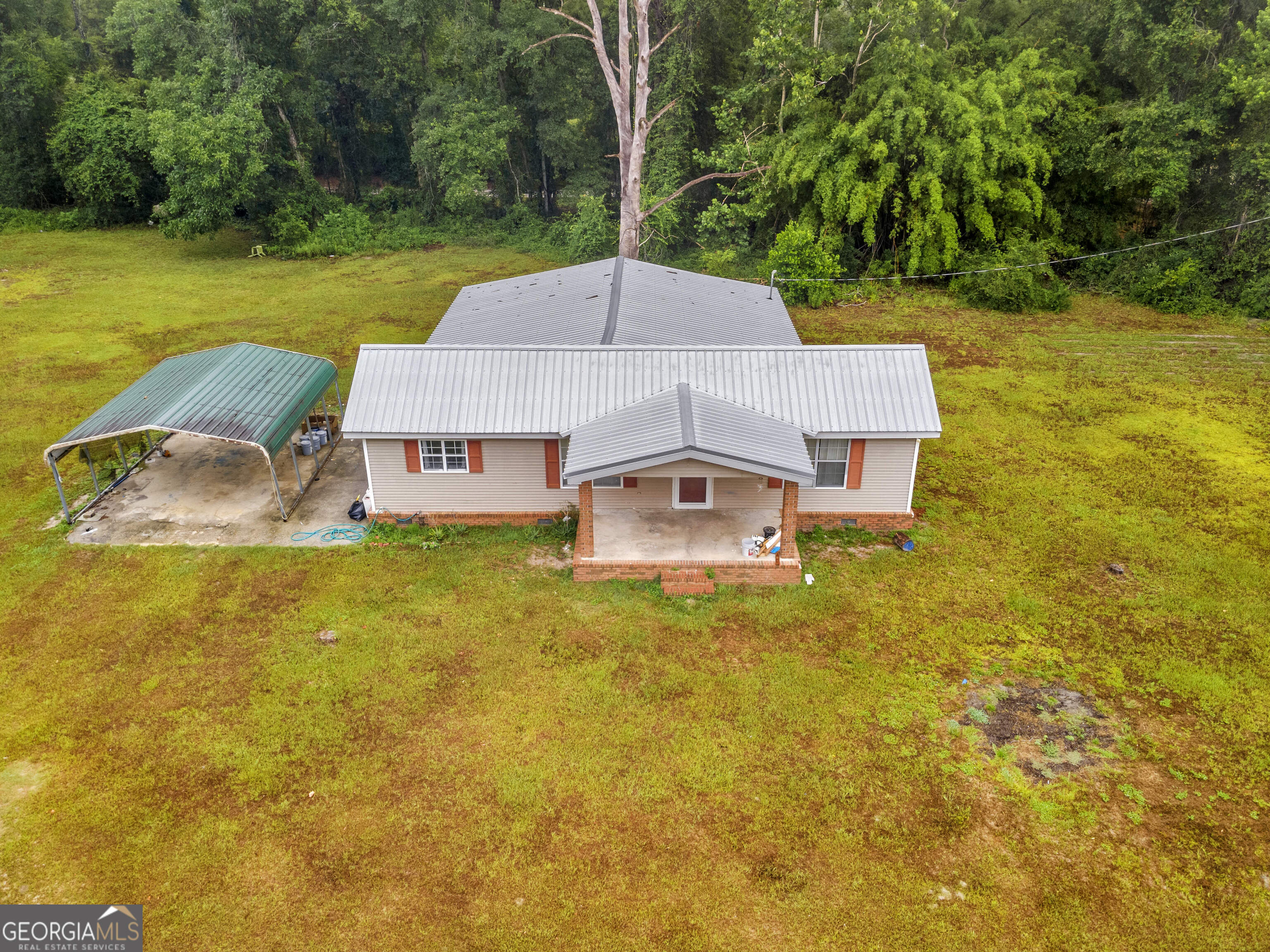 4240 White Tail Way Blackshear GA 31516