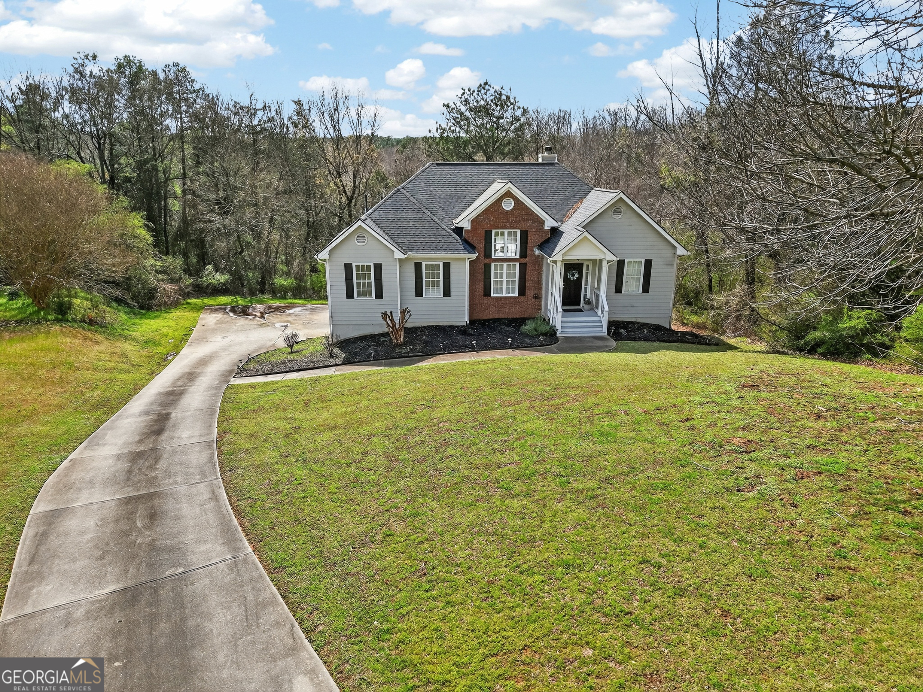 7002 Estates Court Loganville GA 30052