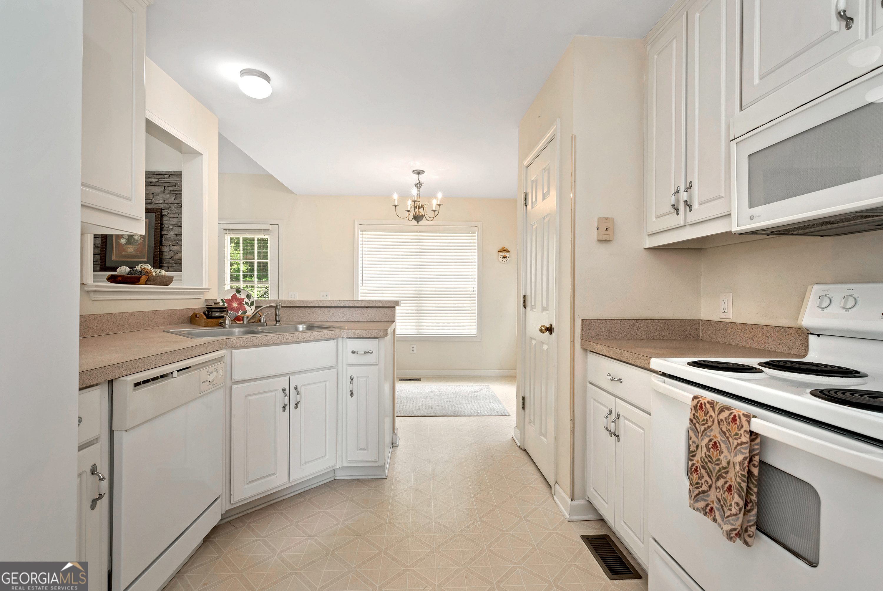 381 Arrowhatchee Drive Winder GA 30680