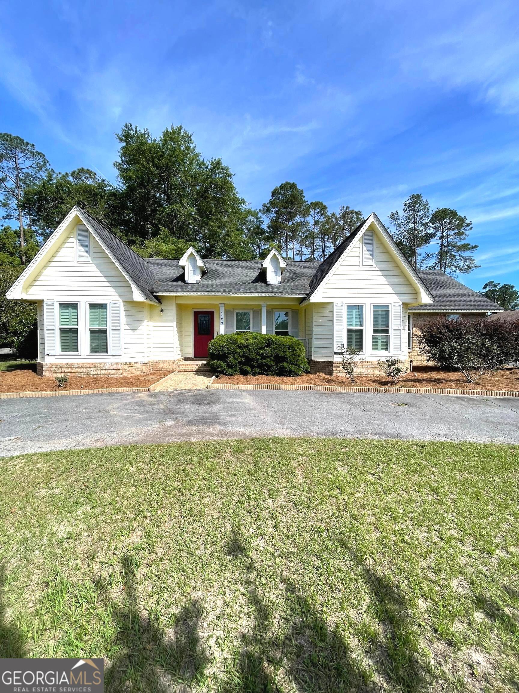1104 Lakeview Drive Blackshear GA 31516