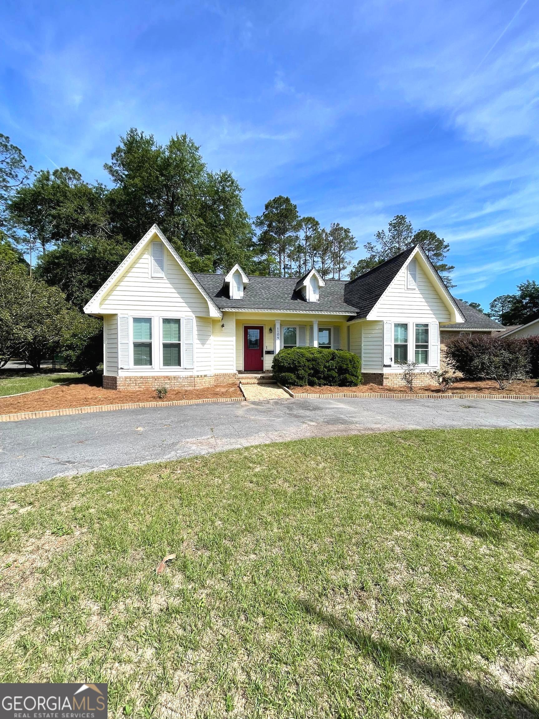 1104 Lakeview Drive Blackshear GA 31516