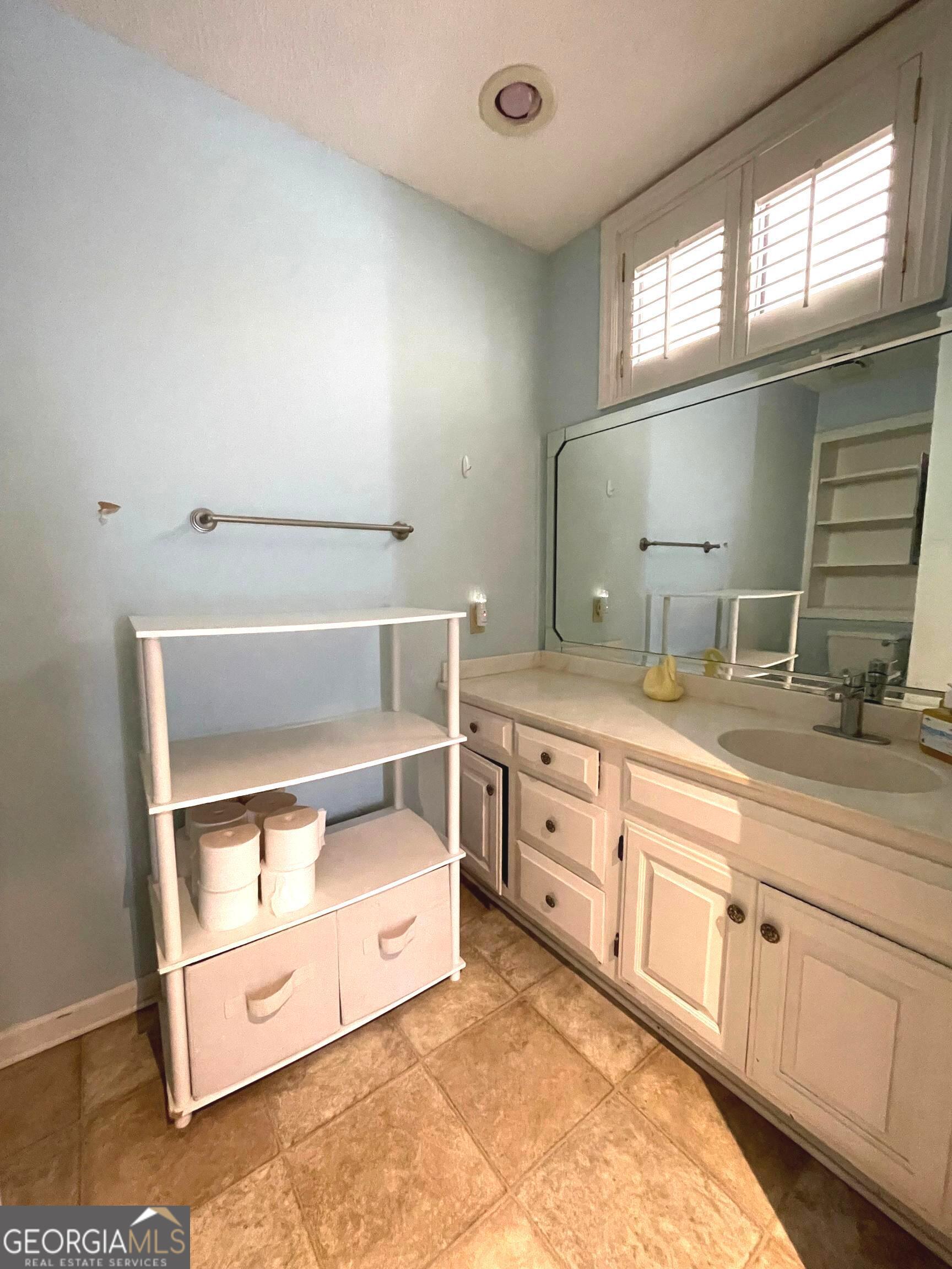 1104 Lakeview Drive Blackshear GA 31516