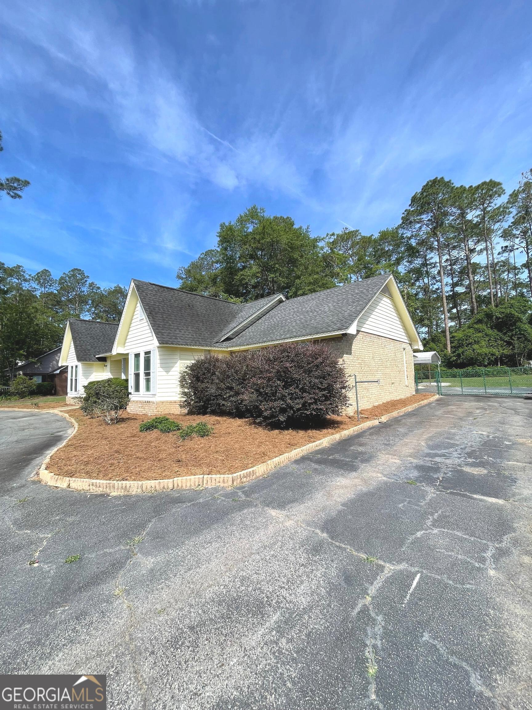 1104 Lakeview Drive Blackshear GA 31516