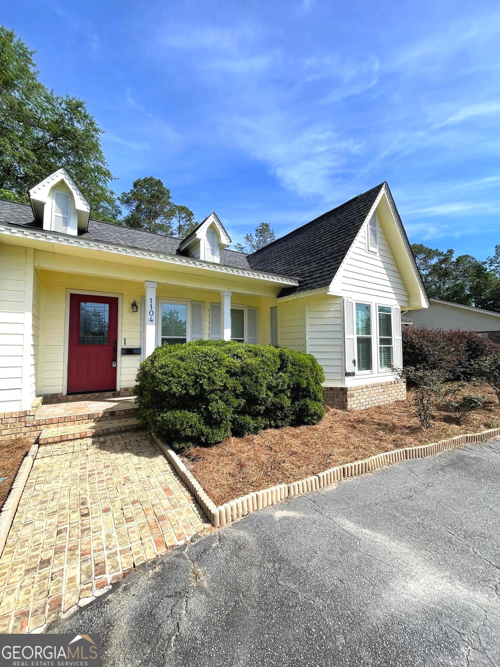 1104 Lakeview Drive Blackshear GA 31516