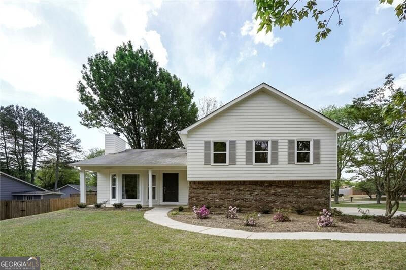 11 Parkmont Drive Roswell GA 30076