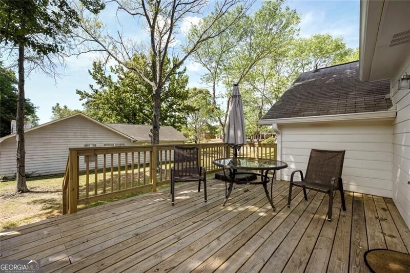 11 Parkmont Drive Roswell GA 30076